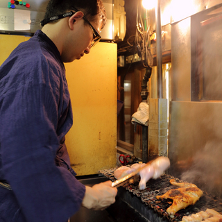 新子焼きを焼く三代目